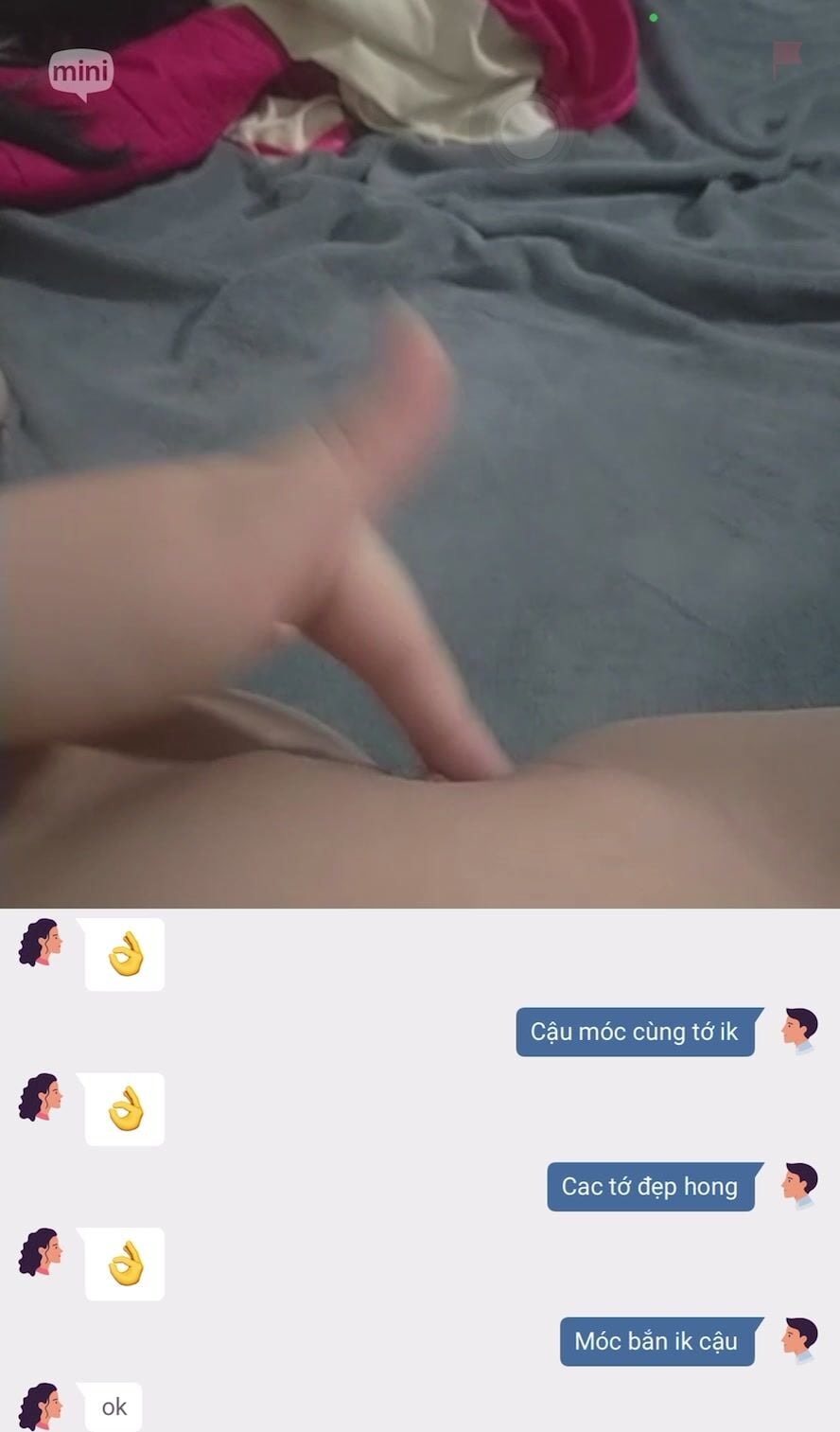 Gặp em gái minichat cho chó liếm lồn