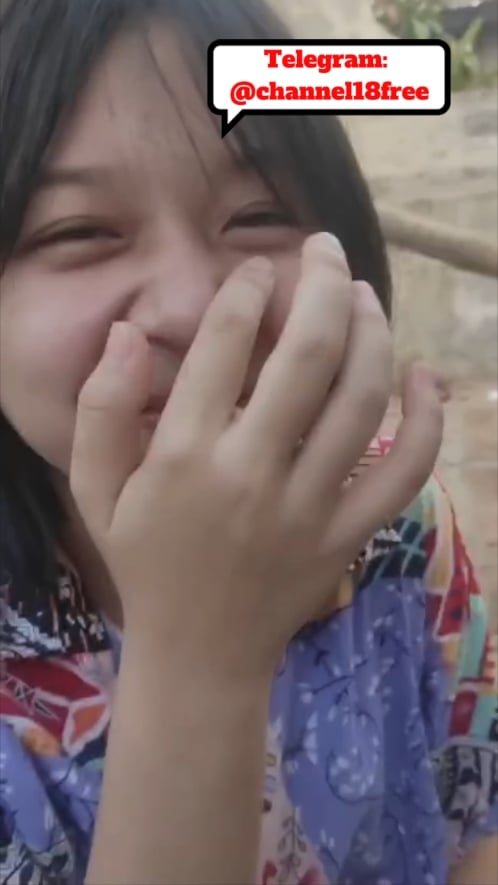 BÉ VY ĐƯỢC MÓC NÊN HƠI NGẠI