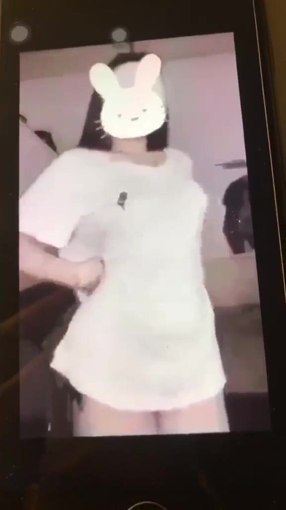 Em ny quay video nhảy khoả thân cho ny xem