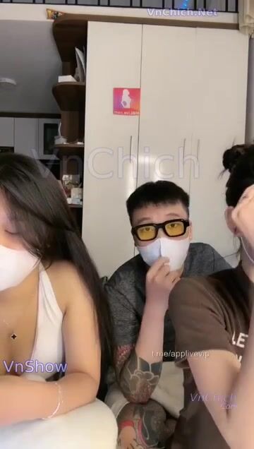 Em idol hana MMlive và cô bạn thân livestream sex show some chịch với em trai hàng xó