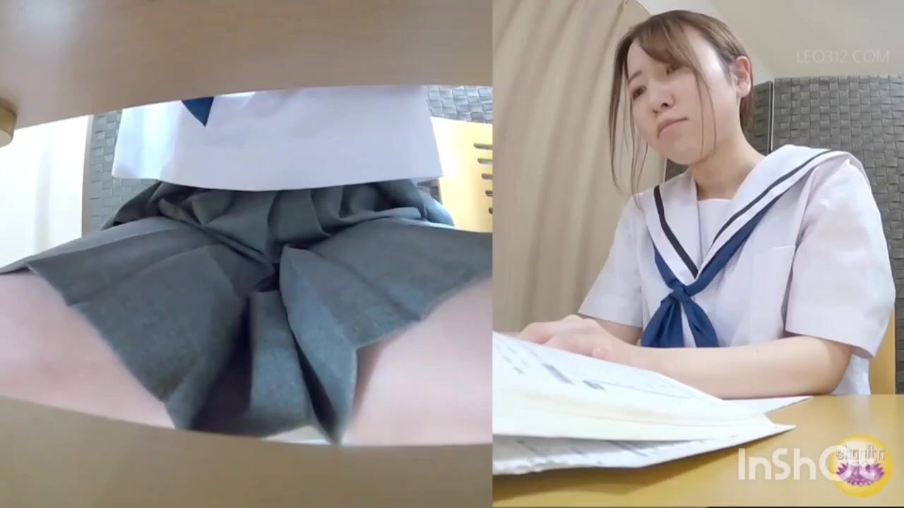 Gái xinh ỉa chảy 5