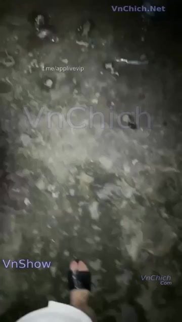 Em idol MMlive sanzai2 ra quán caffe livestream show lồn tiện gạ chịch luôn anh phục