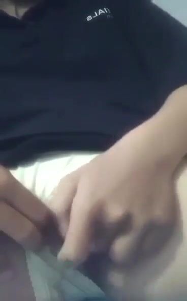 Em gái thiếu thốn