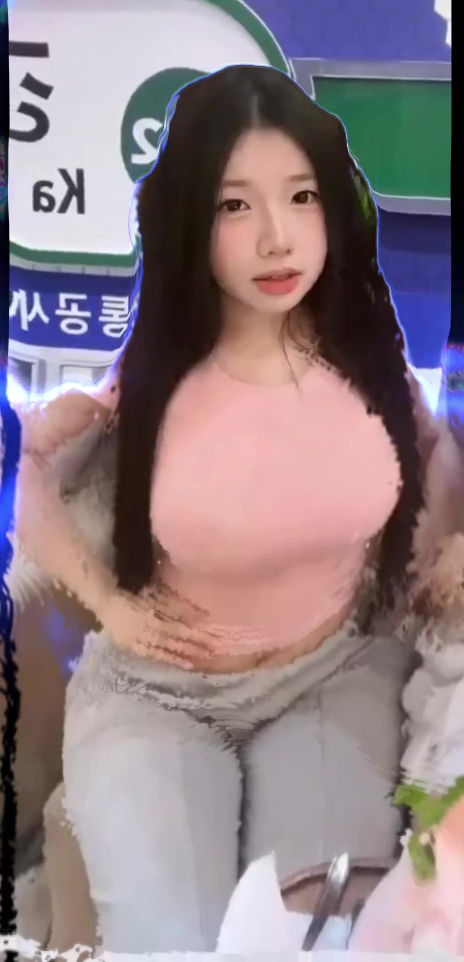 AI lột đồ em hot tiktoker Ugnyl cực múp