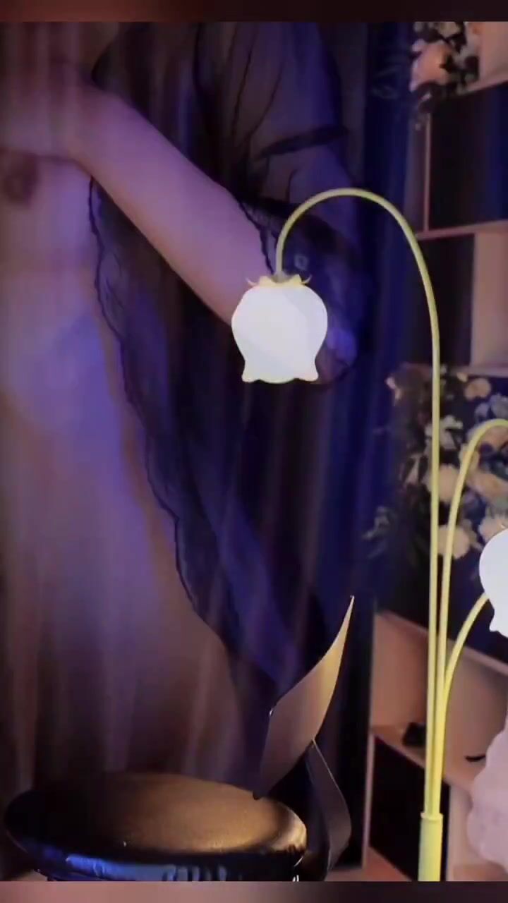 Em gái nhảy TikTok nude P13