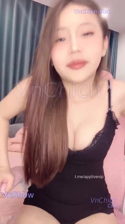 Cùng tâm sự với em idol ThảoBaby YYLive dễ thương lồn hồng rồi xem em nó thủ dâm với 6