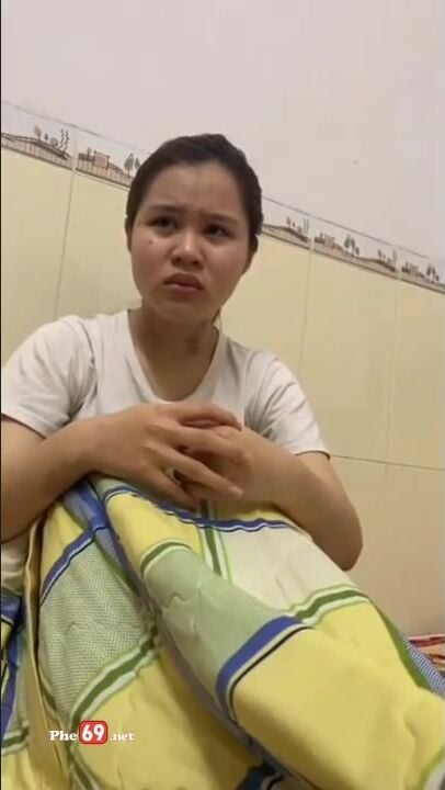 Đắng lòng, Khóc lóc vì đi họp lớp e gái bị hấp diêm tập thể khi đây