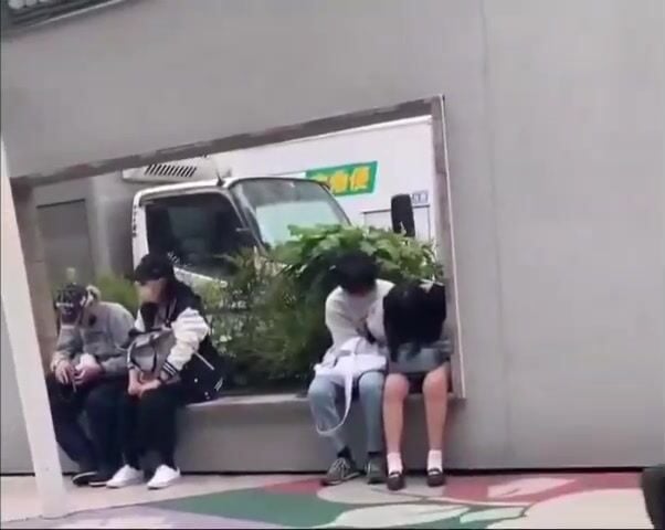 Móc lồn người yêu giữ chốn đông người