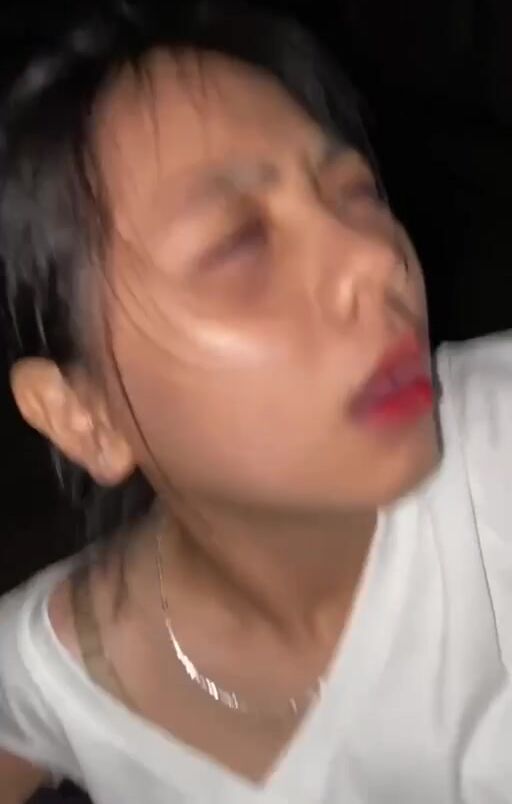 Lén lúc nắc e ngoài he