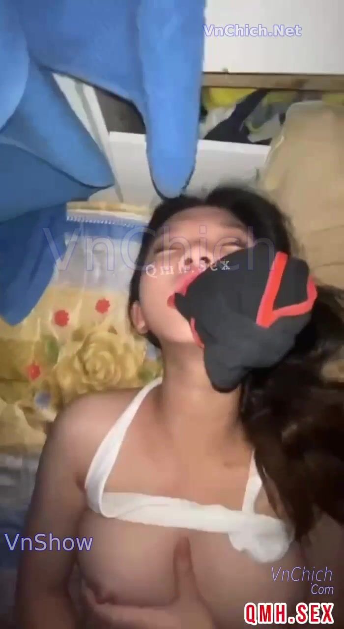 Trúc Nhi 2k7 sinh viên năm 1 VLU Face siêu xinh vú tròn lộ clip bị người yêu địt mạnh