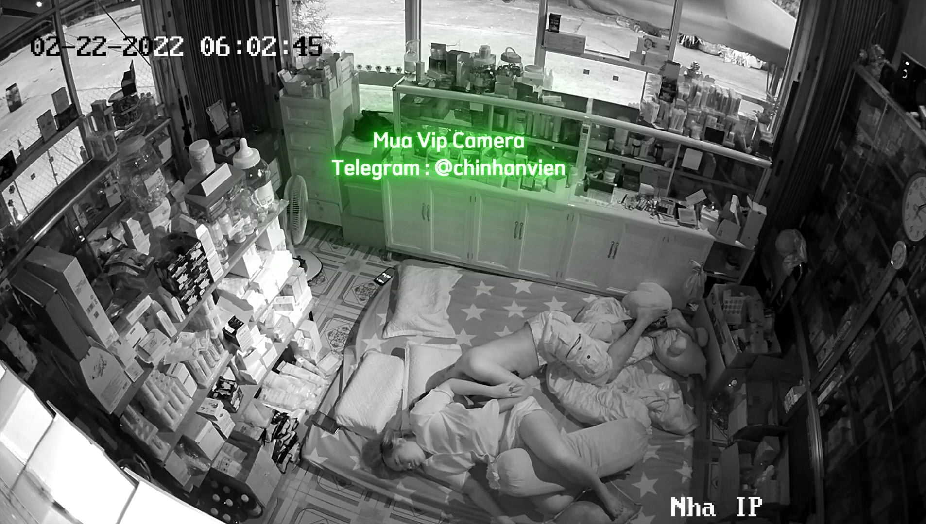 Hack Camera Nứng Cặc Tụt Quần Vợ Địt Luôn Ở Tiệm Bán Thuốc