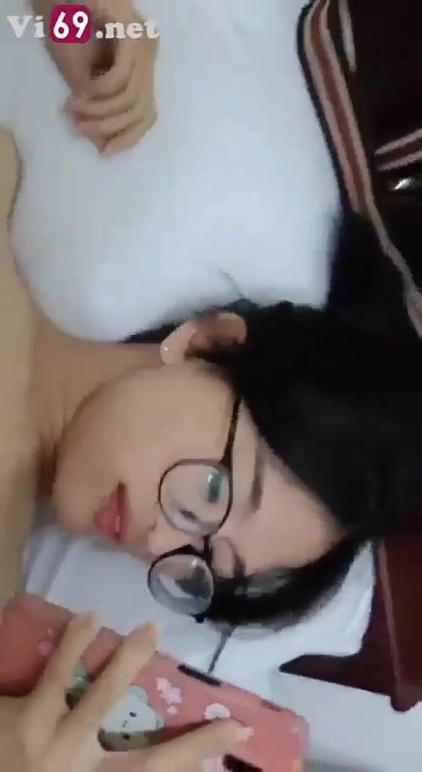 Cô em họ mút cu anh trai sau khi li hôn với ck vô sinh