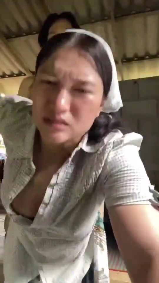 Cô thôn nữ chubby vú to lồn múp địt nhau dâm đãng