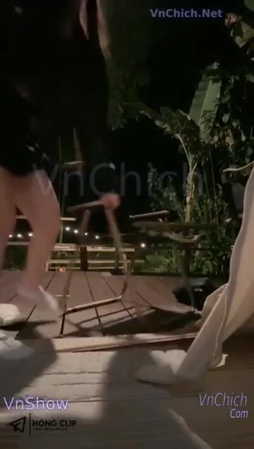 Em idol MMlive sanzai đi nghỉ dưỡng cũng không quên kiếm trai public show chịch cực s