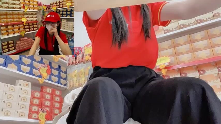 siêu thị bất ổn và em nhân viên nứng lồn - phần 1