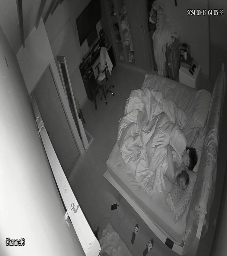 Hack cam thằng cháu họ 16 tuổi ngủ cùng bà dì làm luôn chuyện vợ chồng