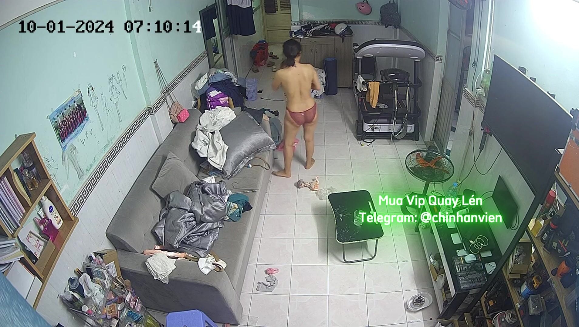 Hack Camera Mẹ Con Nude Ở Phòng Khách