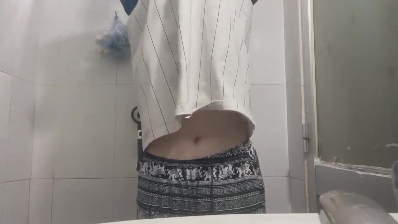 em gái 2008 show hàng cho các anh sục nè