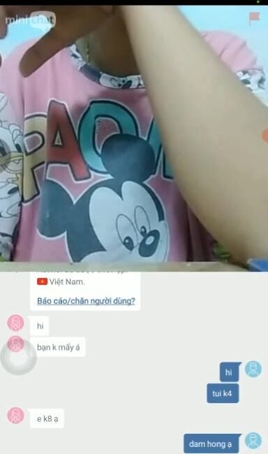 Call minichat nào ngờ gặp đc e teen hs lồn thâm cực dâm show hàng cho xem luôn