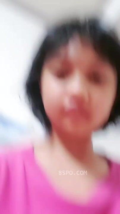 Em học sinh thủ dâm với chiếc mặt ngây thơ vô số tộii