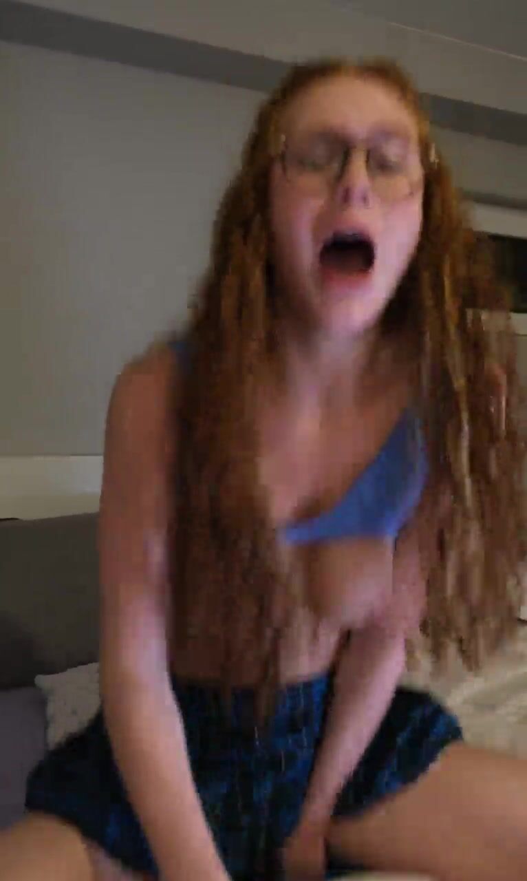 Lên đỉnh giãy đành đạch như cá mắc cạn