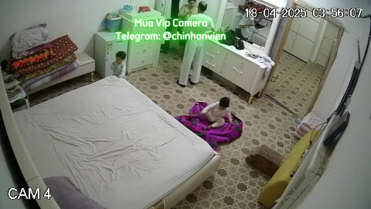 Hack Camera Máy Bay Đạo Hồi Nude Ở Phòng Ngủ