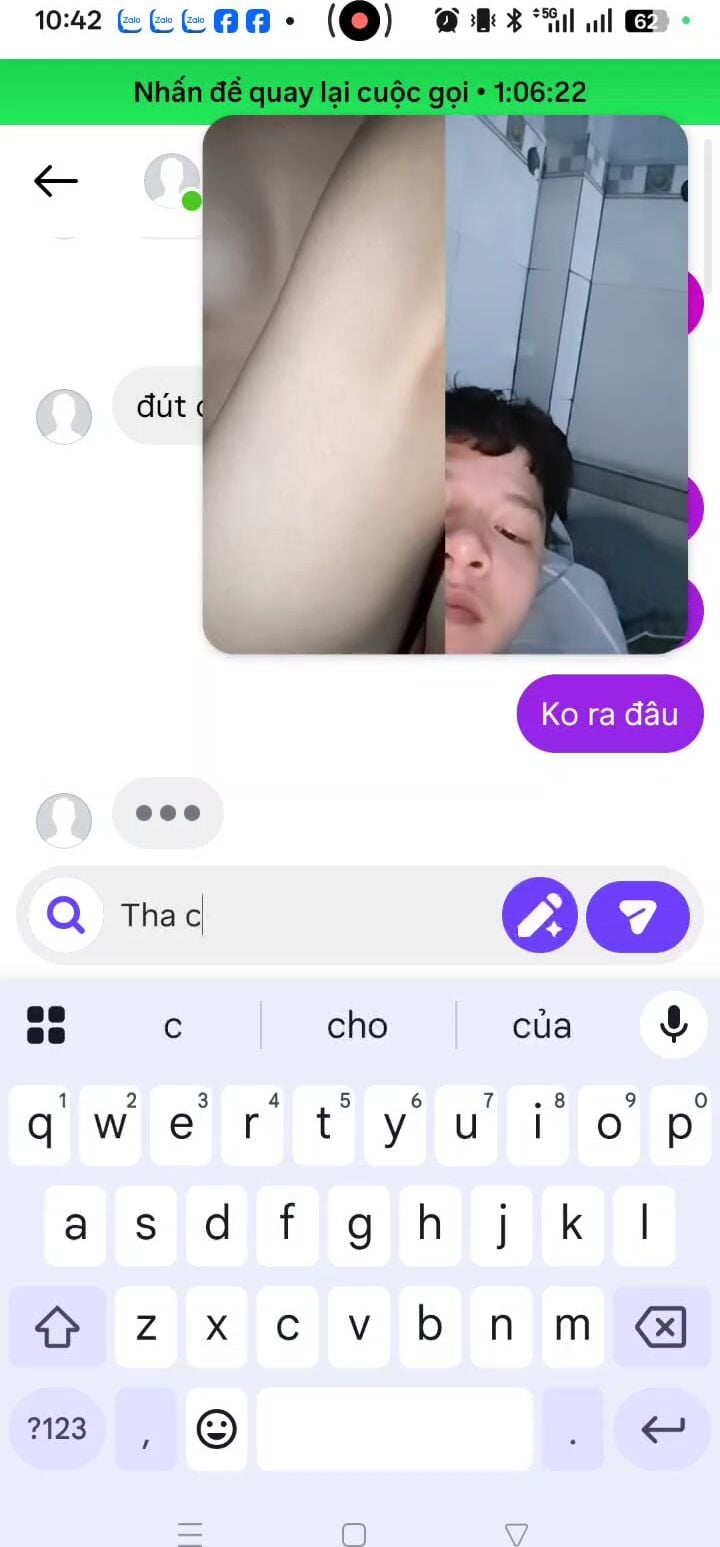 Bé như thủ dâm với trai lạ