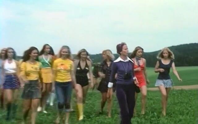 Phóng sự Nữ sinh 11: Những điều Cha mẹ không nên biết