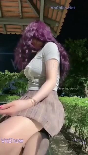 MMlive gachich (Eria2004) lang thang ngoài công viên gạ chịch người lạ và cái kết tê