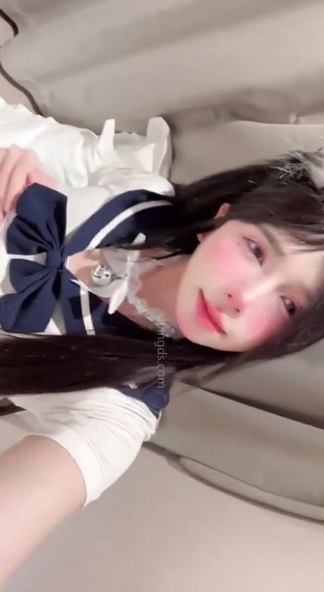 Em hàng múp ngon xinh gái thủ dâm