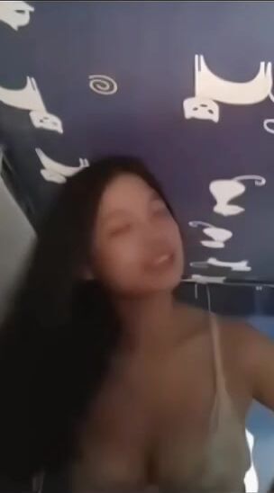 bảo với mẹ là học nhưng vô phòng là caII sâu hàng cho trai xem